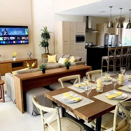Luxury Townhouse Located Next To Disney Orlando